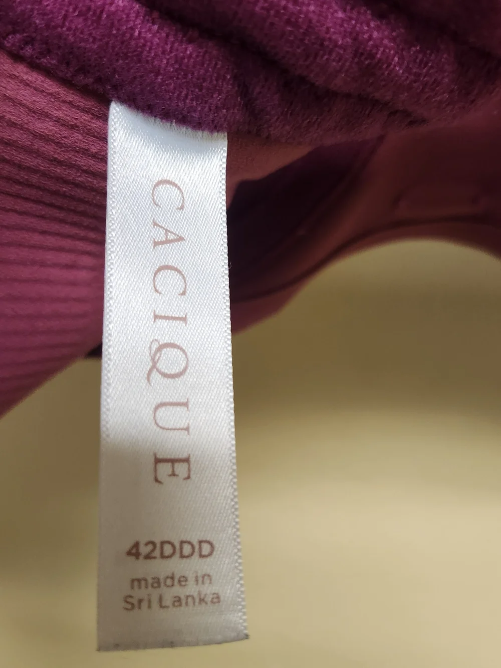Cacique Full Coverage Bra Burgundy 42DDD Excellent Condition